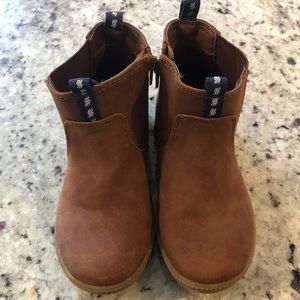 Cat and Jack boots size 11